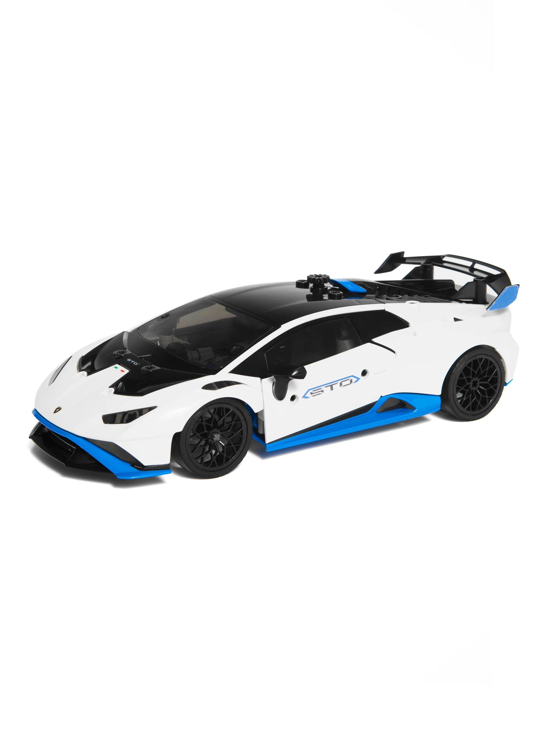 Huracán STO model kit, scale 1:15
